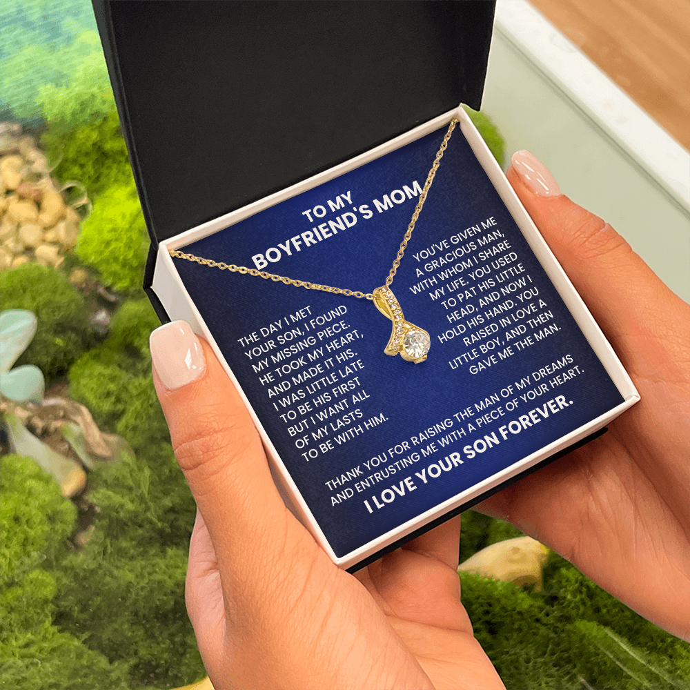 To My Boyfriends Mum Alluring Beauty Necklace Gift Set