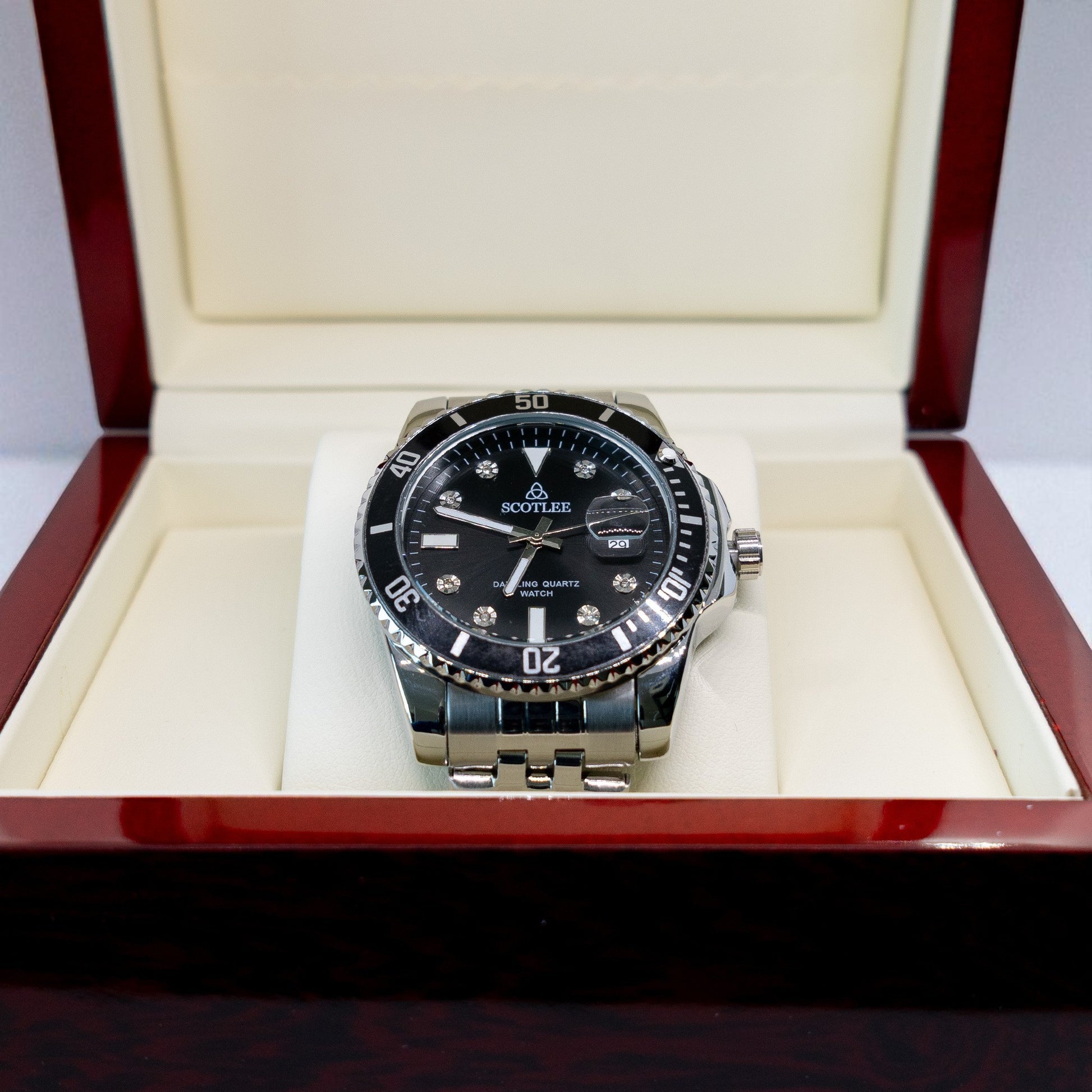 Custom Engraved Divers Watch, Personalized Mens Wrist Watch, Groomsmen Gifts Anniversary Wedding Anniversary Personalized Gift for Dad